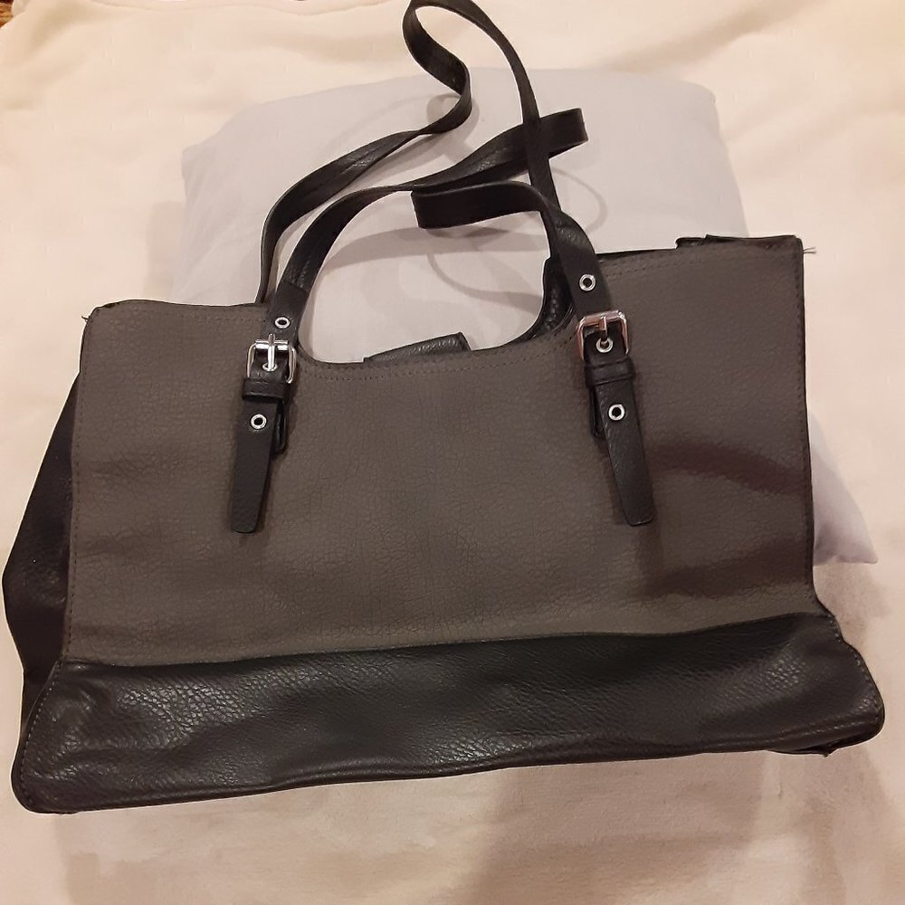 Bueno Grey & Black Double Strap Purse w/Snap Closure.